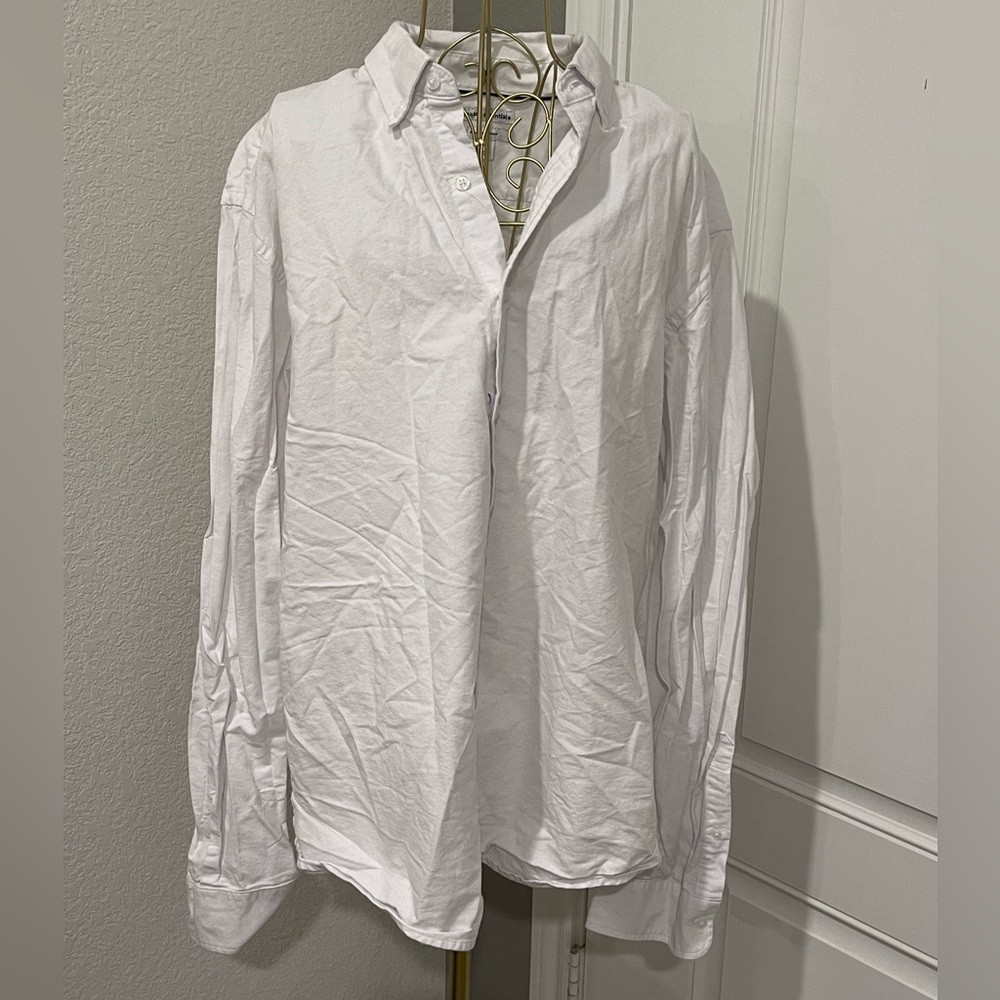 Amazon Essentials Men's White Shirt